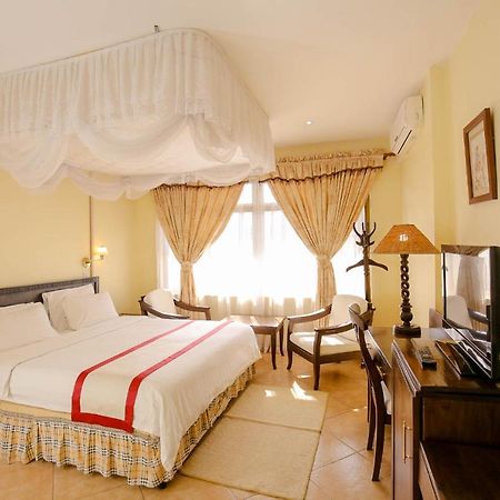 New Safari Hotel Arusha Bagian luar foto