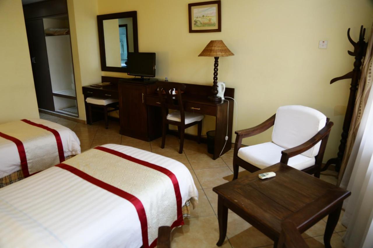 New Safari Hotel Arusha Bagian luar foto